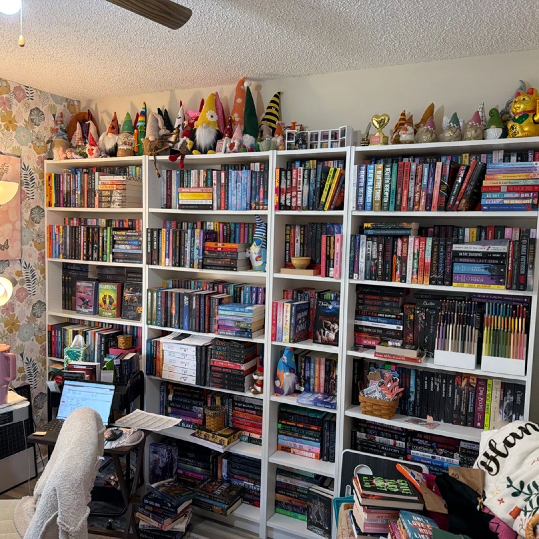 Holly’s Hobby Is Reading Books