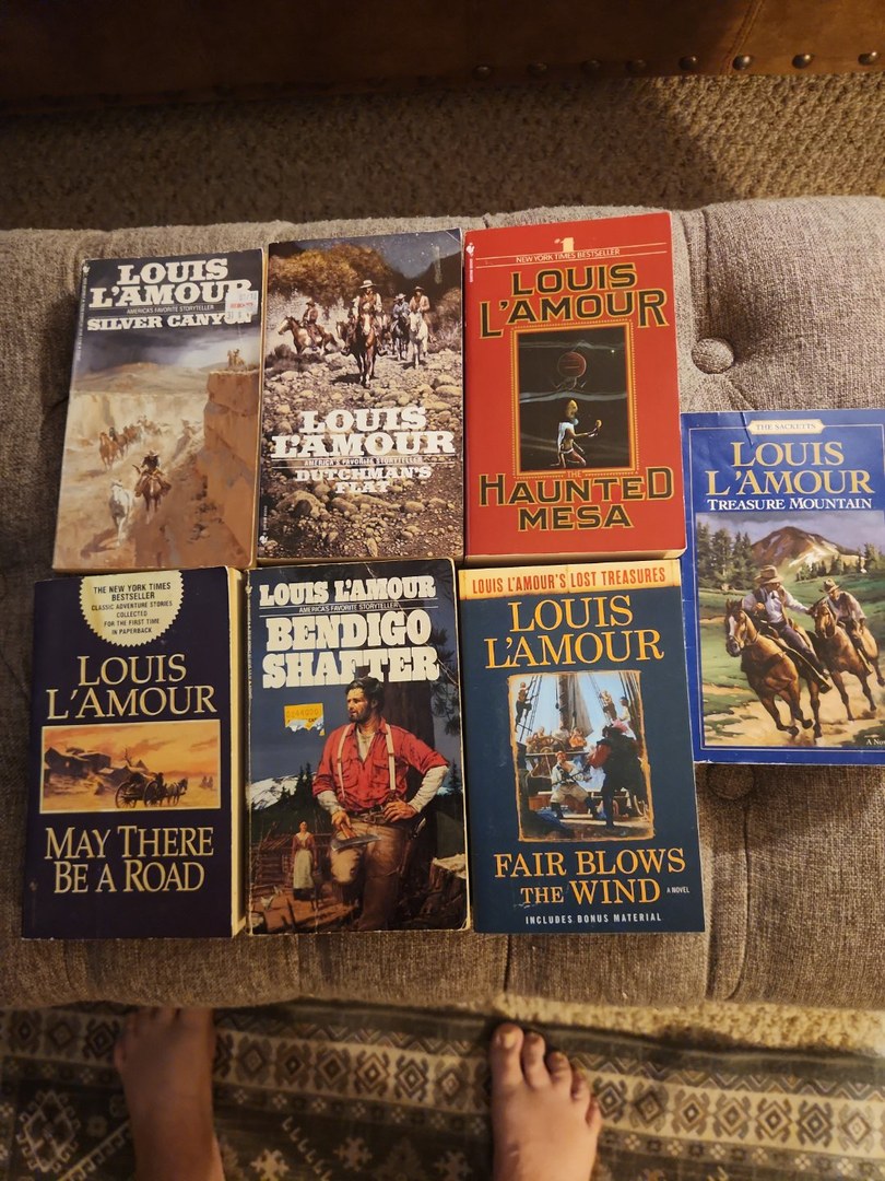 Louis L'Amour Lot of 7 Western Paperback Books Set #1