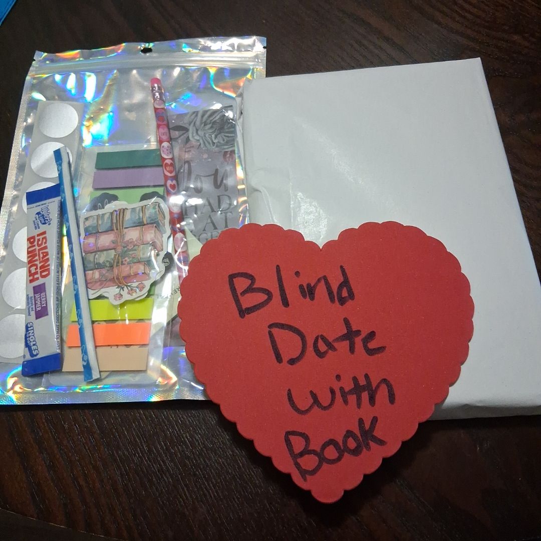Blind date with 1 book 