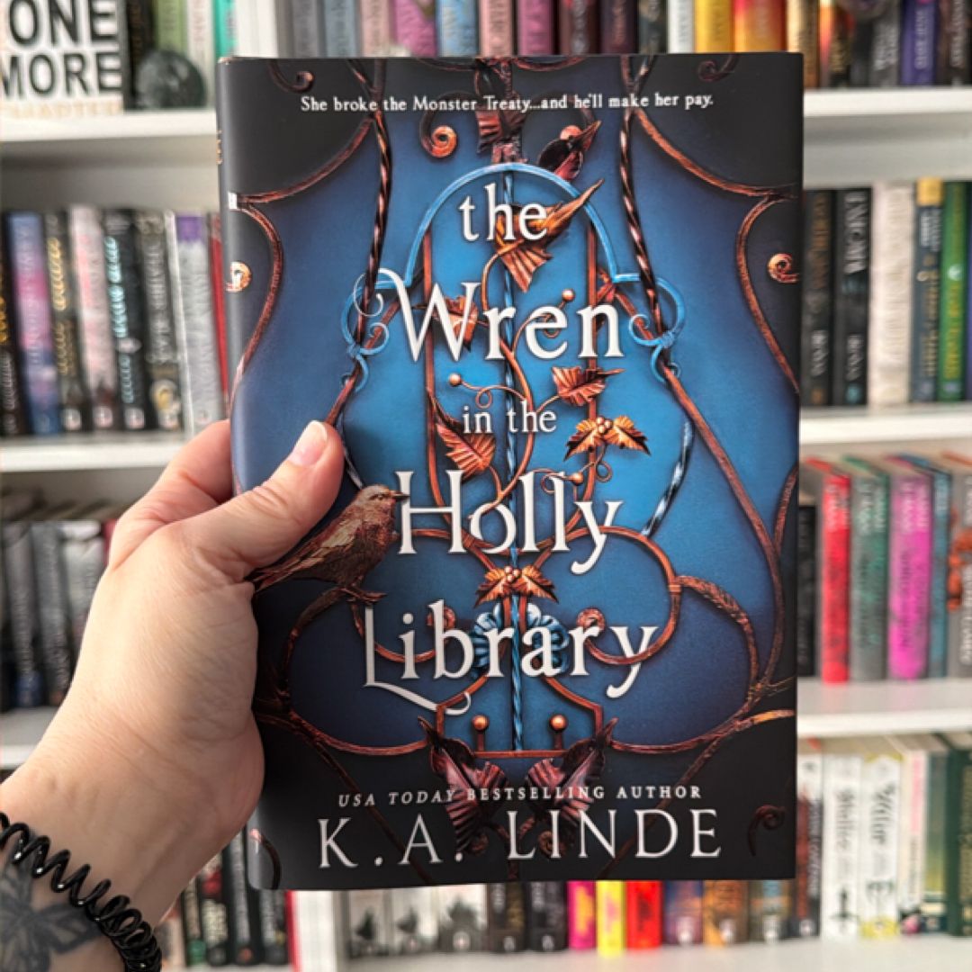The Wren in the Holly Library (Deluxe Limited Edition)