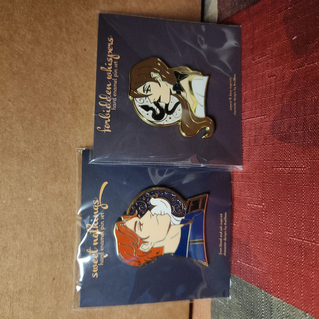 Serpent and Dove Reid and Lou pins by Shelby Mahurin, Hardcover ...