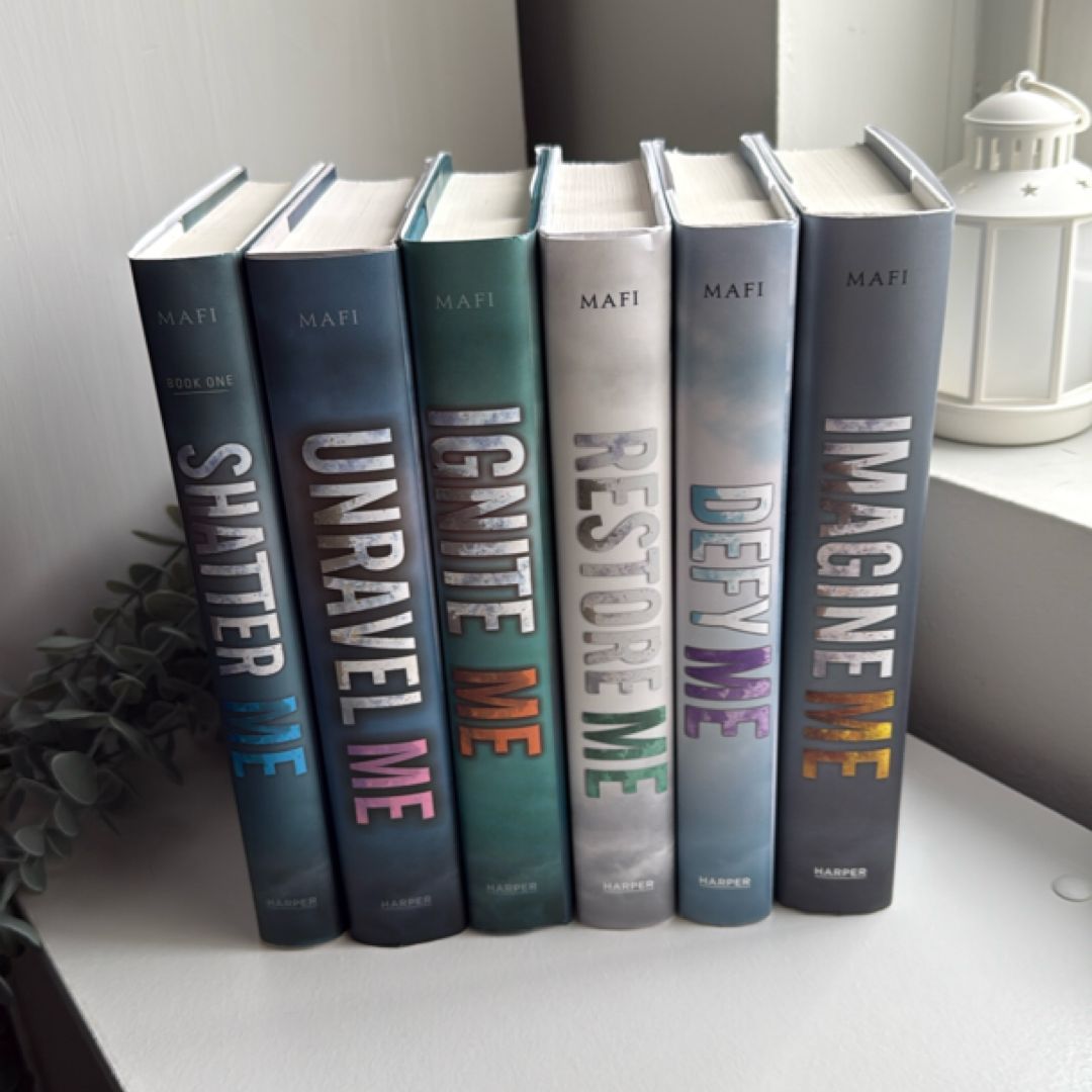 Shatter Me Series Bundle (Shatter Me, Unravel Me, Ignite Me, Restore Me, Defy Me, and Imagine Me)