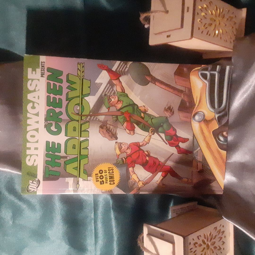 Green Arrow Showcase Presents volume 1