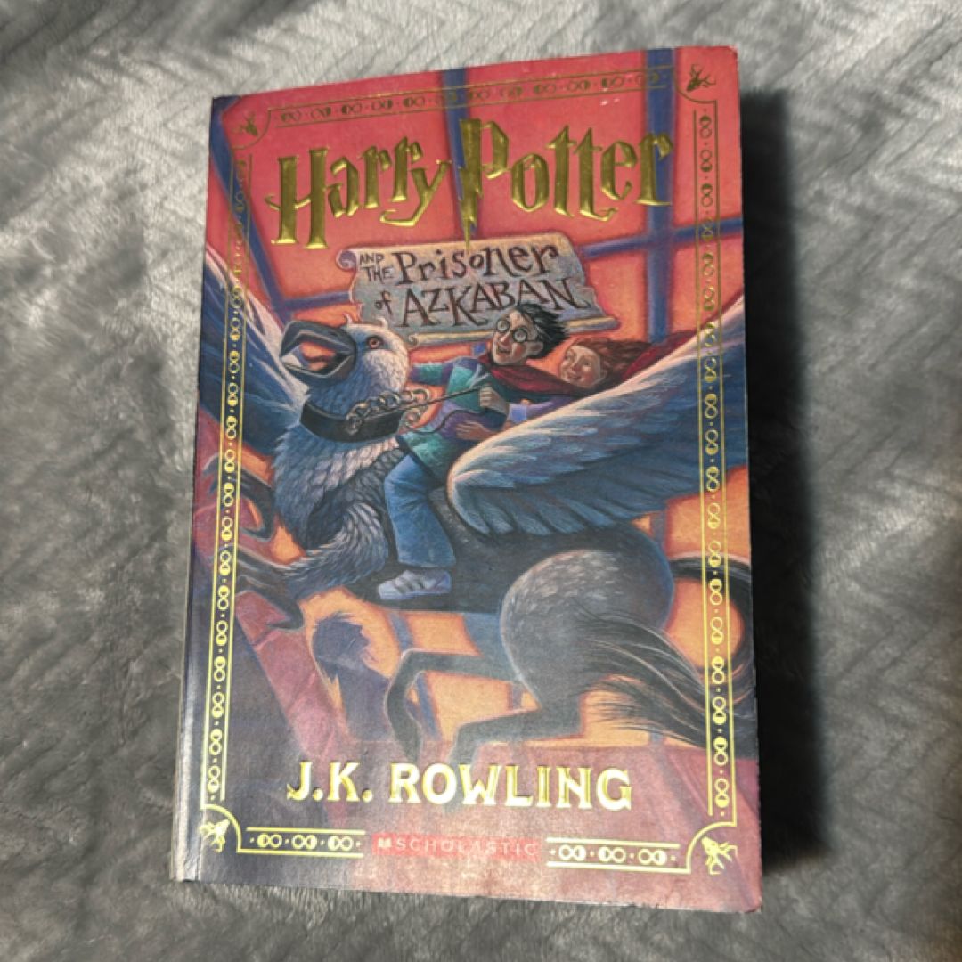 Harry Potter and the Prisoner of Azkaban (Stenciled Edges) (Harry Potter, Book 3)