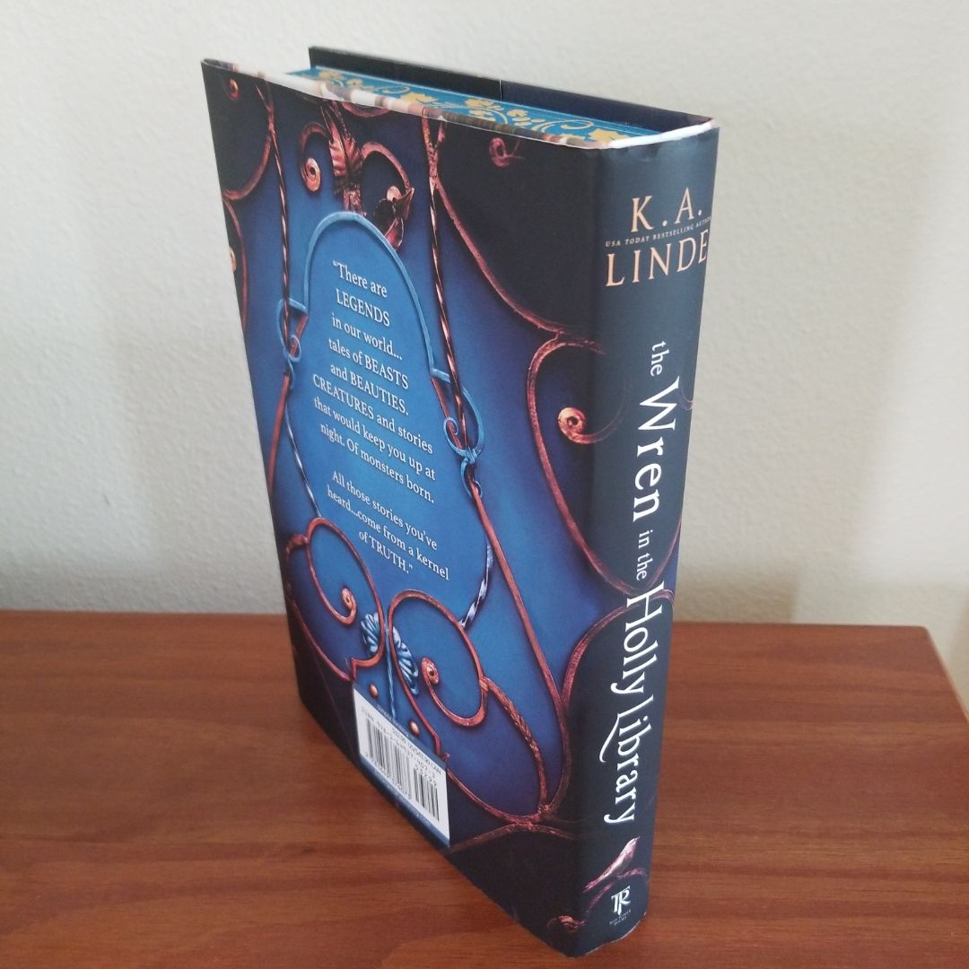 The Wren in the Holly Library (Deluxe Limited Edition)