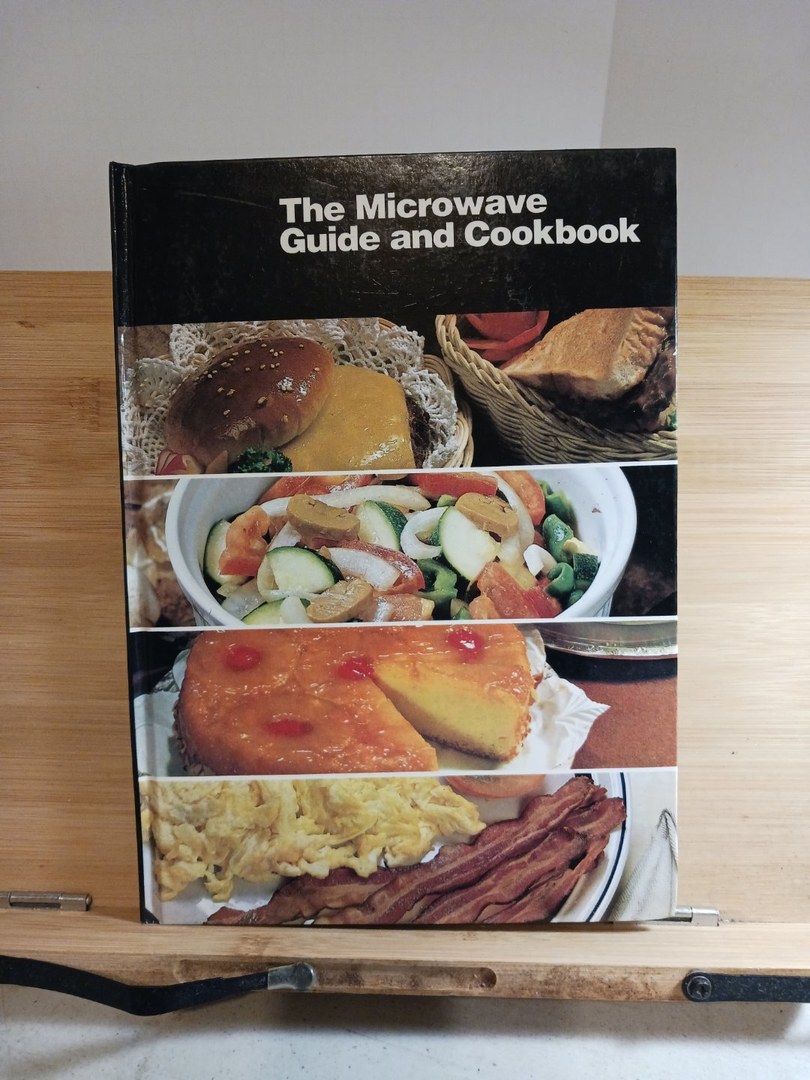 The microwave guide and cookbook. P243