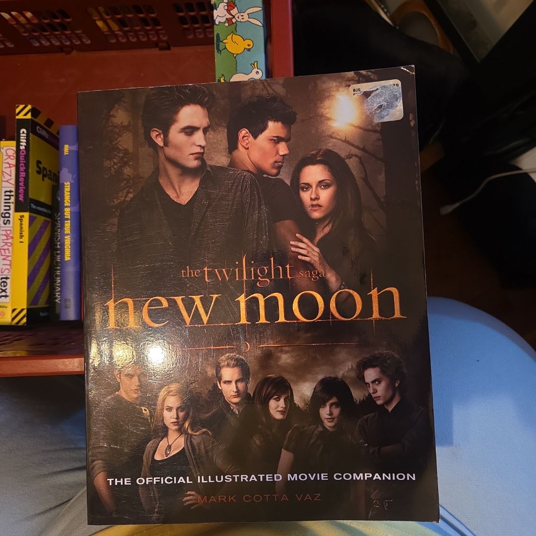 New Moon: the Official Illustrated Movie Companion