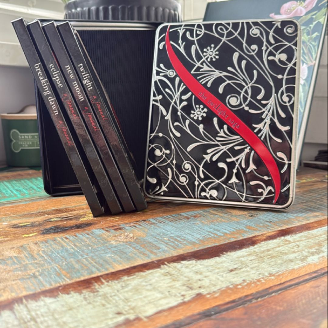 The Twilight Saga Journal Set with Keepsake Tin Box 4 Hardcover Journals