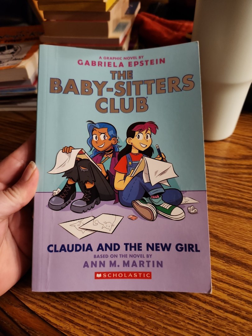 Claudia and the New Girl (the Baby-Sitters Club Graphic Novel #9)