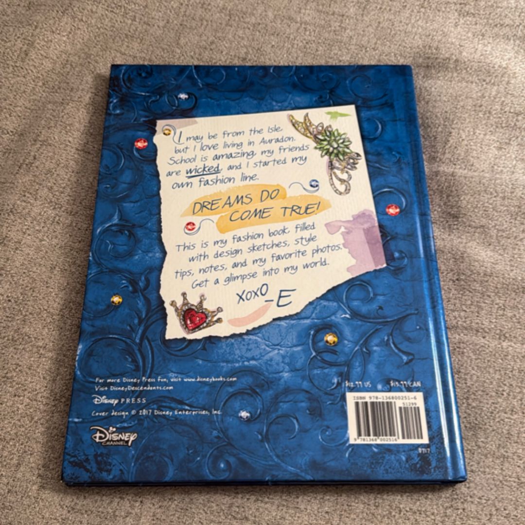 Descendants 2 Evie's Fashion Book