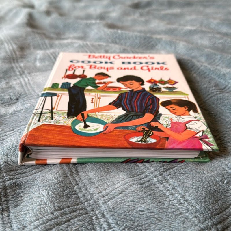 Betty Crocker's Cook Book for Boys and Girls, Facsimile Edition