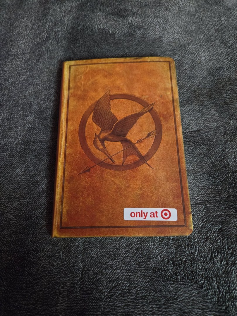 The Hunger Games : Survival Edition  (Leather Binding)