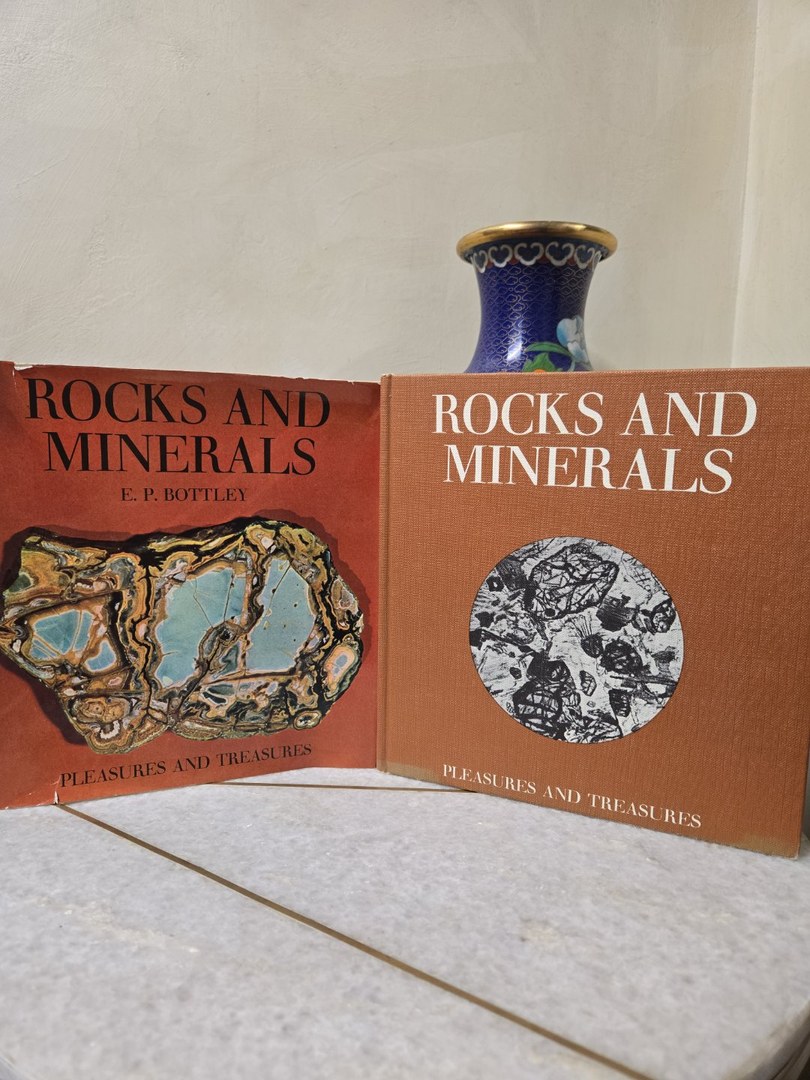 ROCKS AND MINERALS 