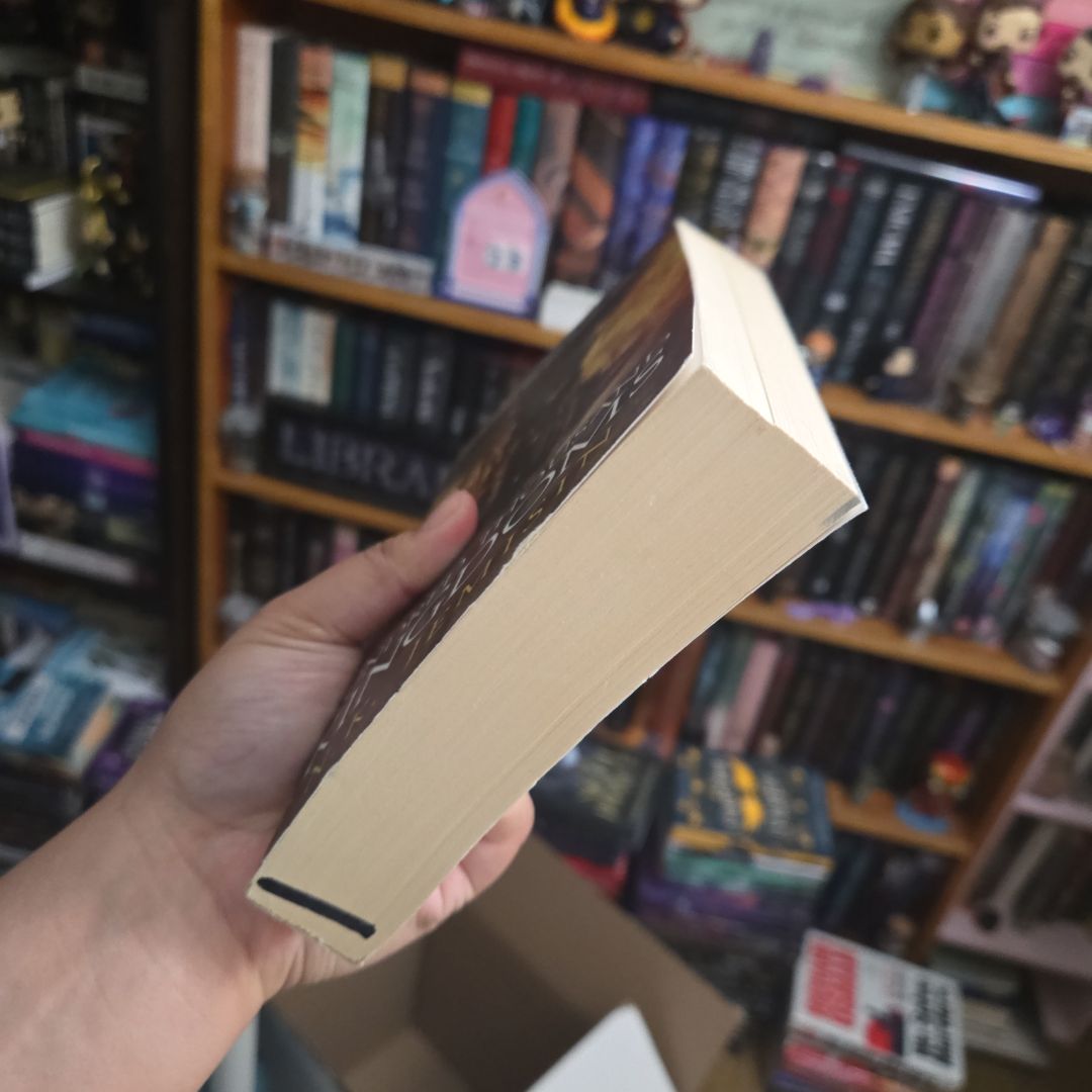 The Hundred Thousand Kingdoms