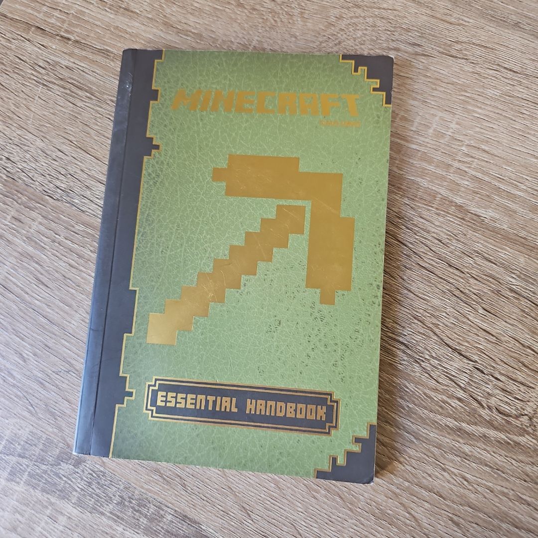 Minecraft Essential Handbook