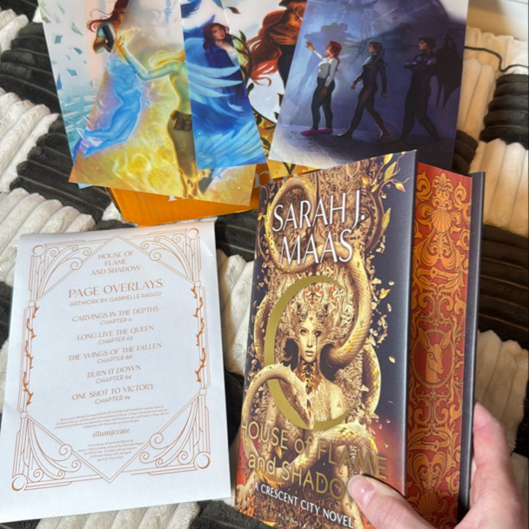 House of flame and shadow Illumicrate 