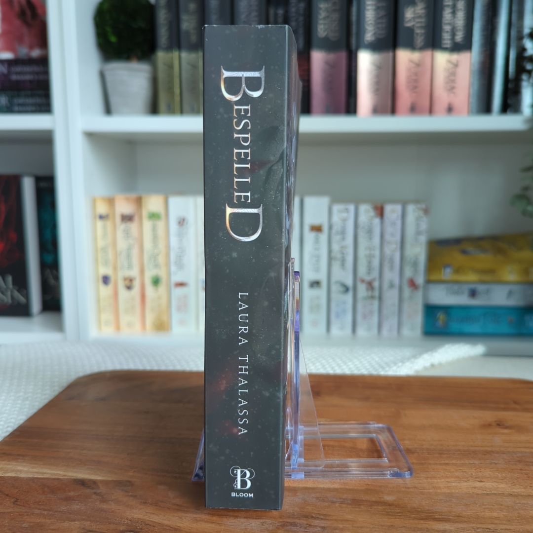 Bespelled by Laura Thalassa, Paperback | Pangobooks