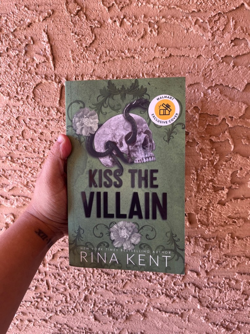 Kiss the villain Walmart Exclusive