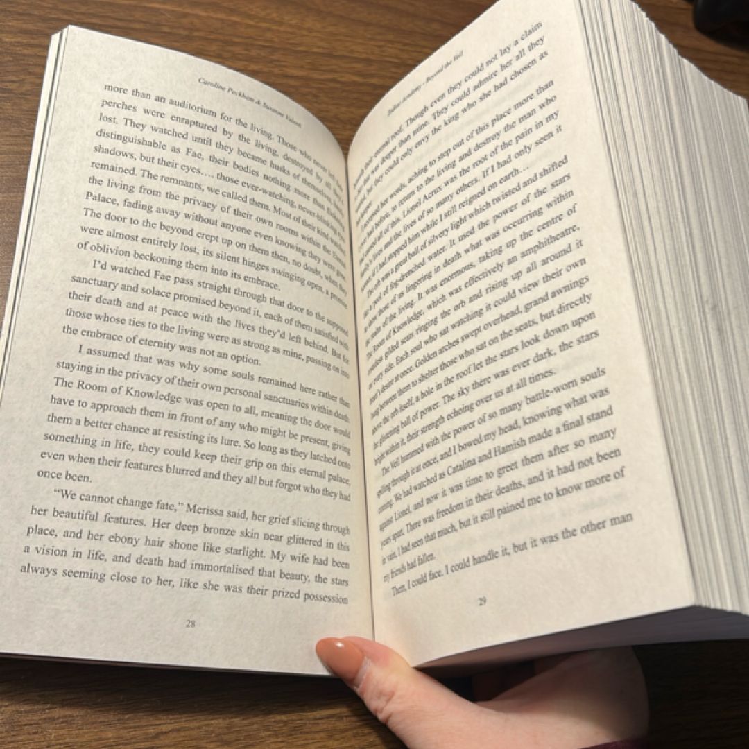 Zodiac Academy 8. 5: Beyond the Veil