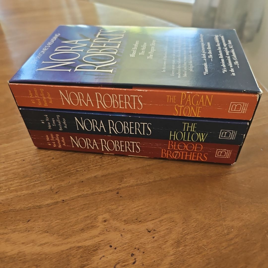 Nora Roberts Sign of Seven Trilogy Box Set