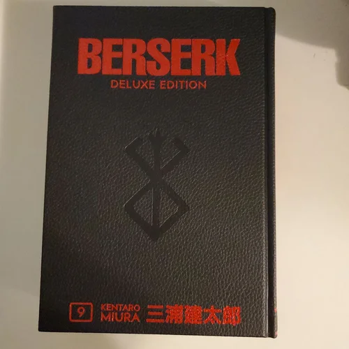 Berserk Deluxe Volume 9