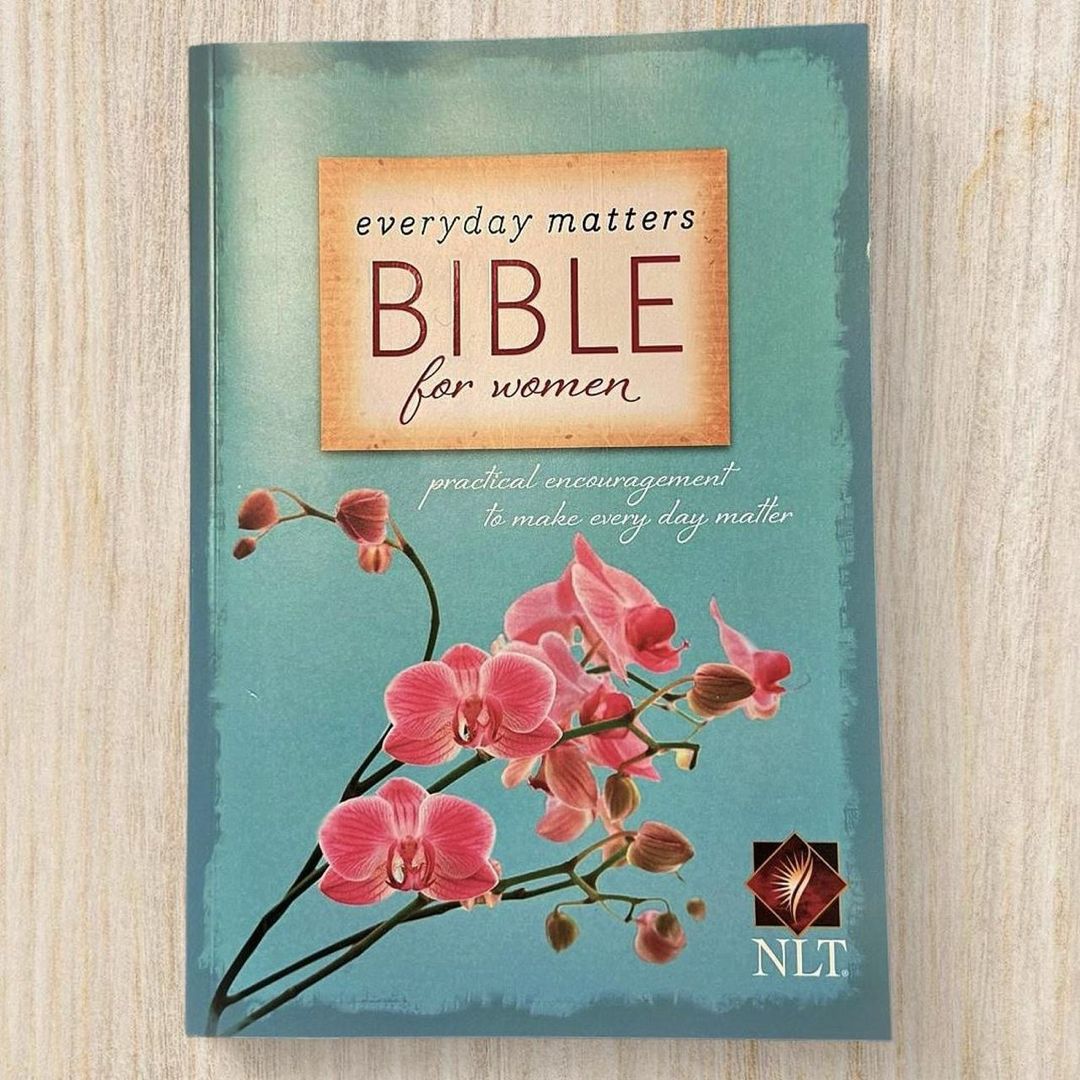 Everyday Matters Bible for Women