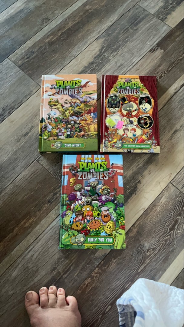 Plants vs. Zombies - 3 Books in All