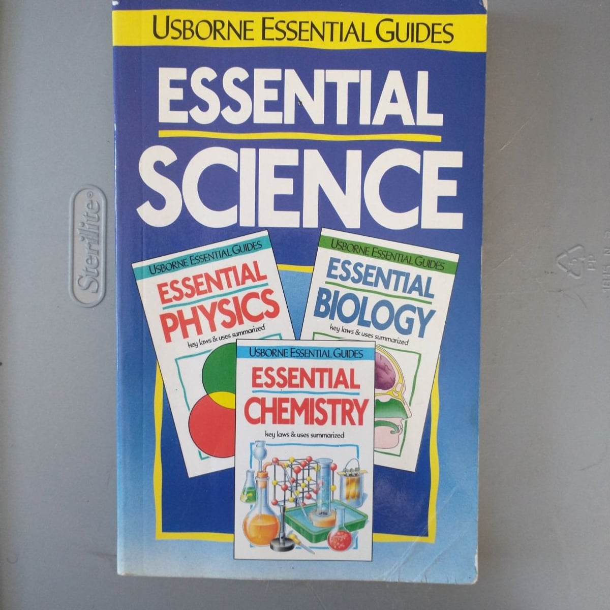 Essential Science by Clive Gifford, P. Wingate, Rebecca Treays