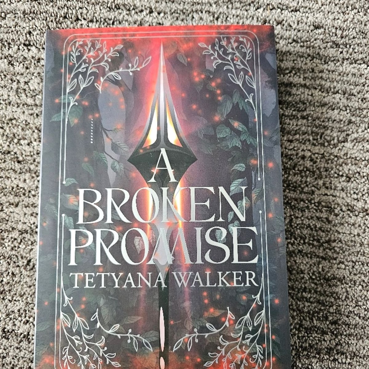 A Broken Promise by Tetyana Walker, Hardcover | Pangobooks