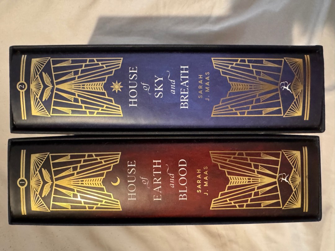House Of Earth And Blood. First Edition, First Printing. Fairyloot In Slipcase.