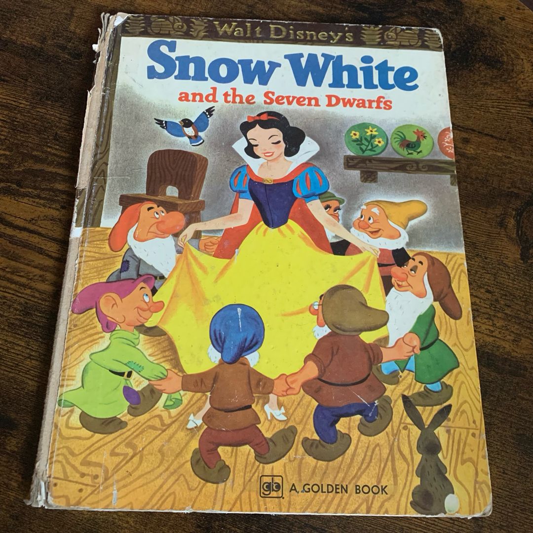 Snow White & the Seven Dwarves Big Golden Book