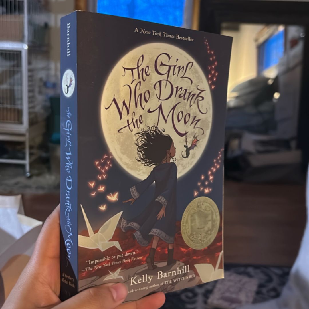 The Girl Who Drank the Moon (Winner of the 2017 Newbery Medal)