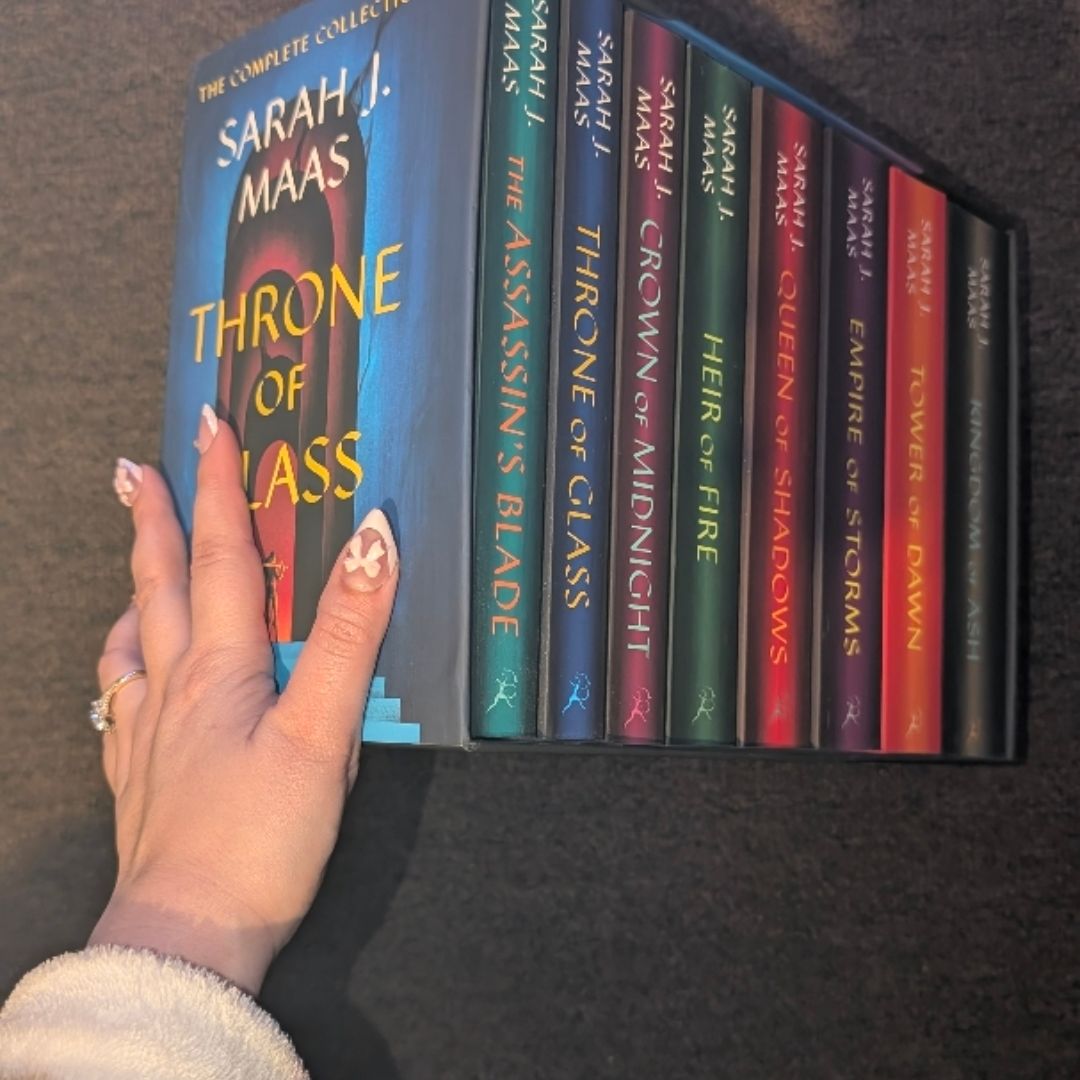 Throne of Glass Paperback Box Set NEW IN BOX