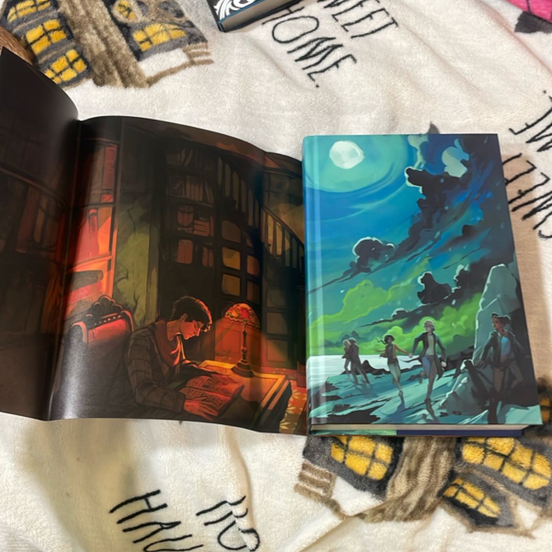 Owlcrate Silver in the Bone & The mirror of Beasts