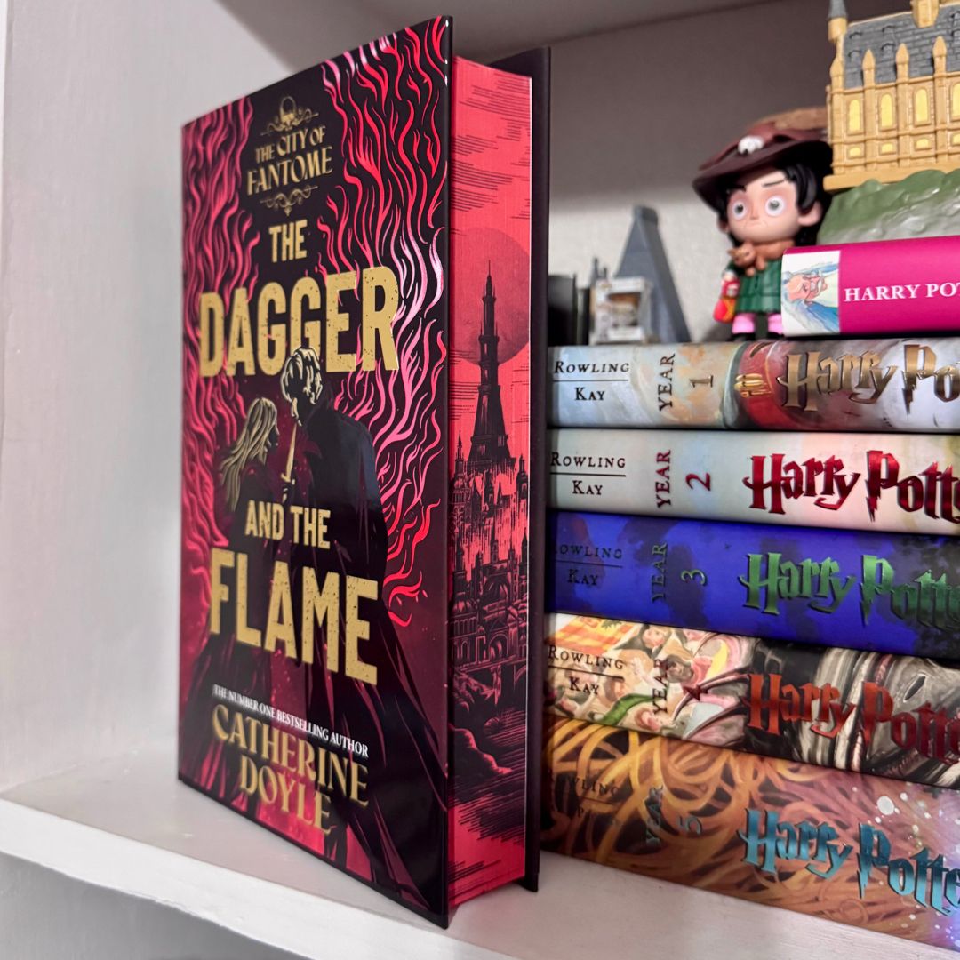 The Dagger and the Flame (Fairyloot)