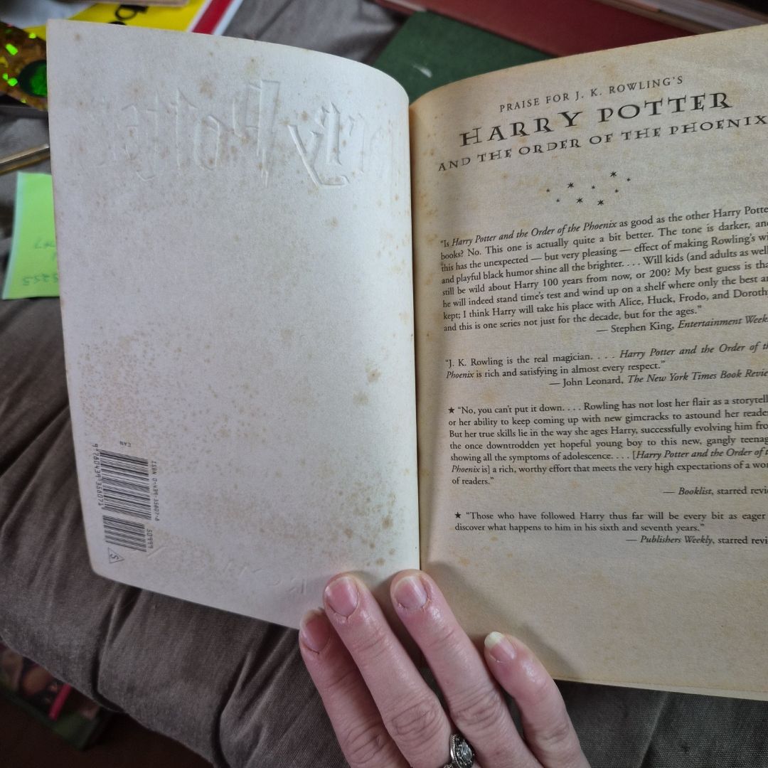 Harry Potter and the Order of the Phoenix (Harry Potter, Book 5)