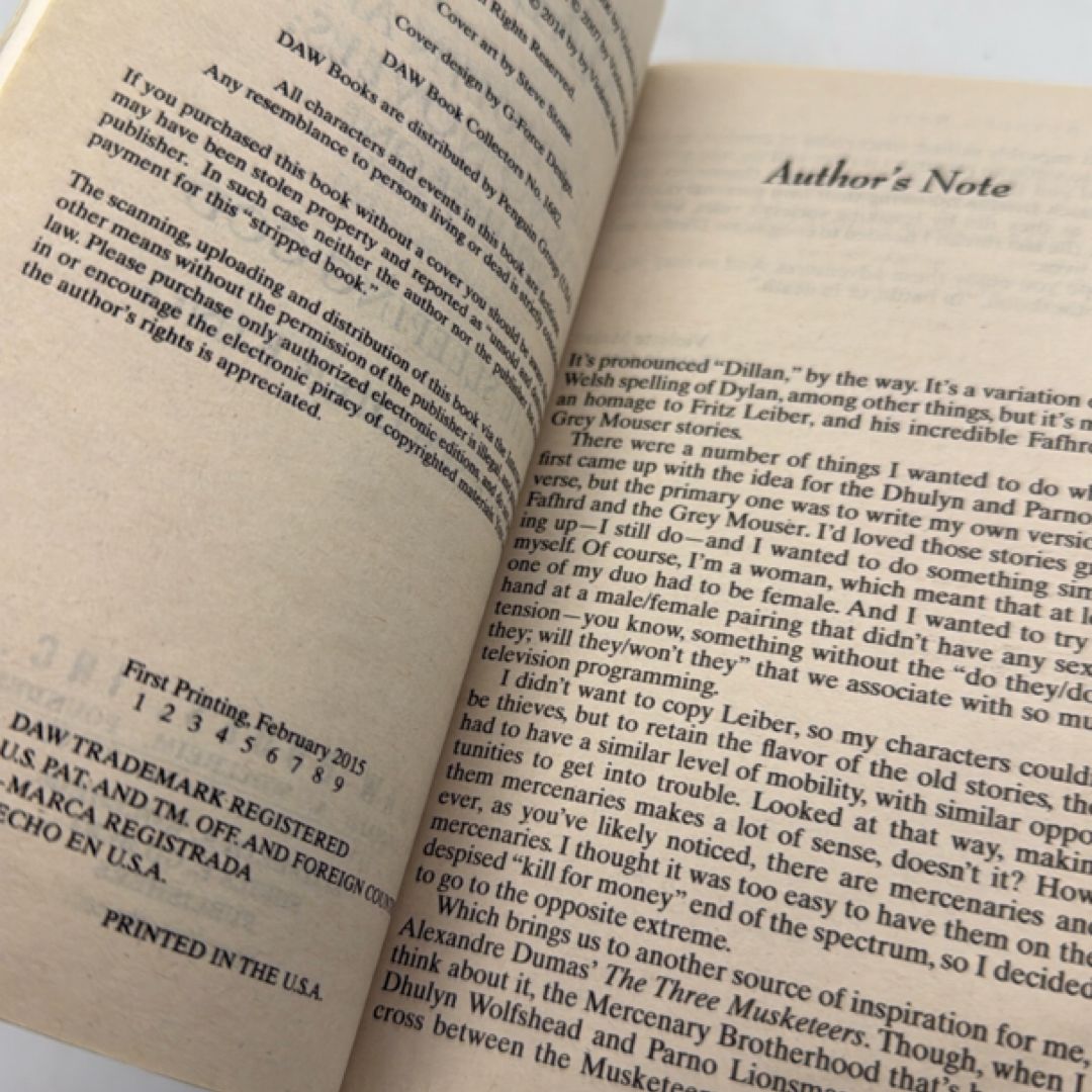 The Dhulyn and Parno Novels: Volume One