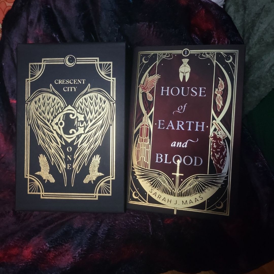 Crescent City One: House of Earth and Blood
