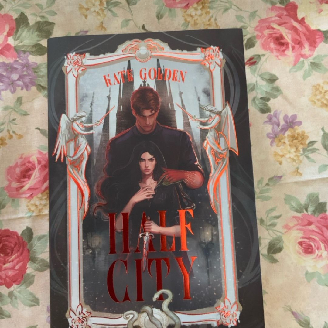 FairyLoot Exclusive Signed Edition - Half City (Harker Academy #1)
