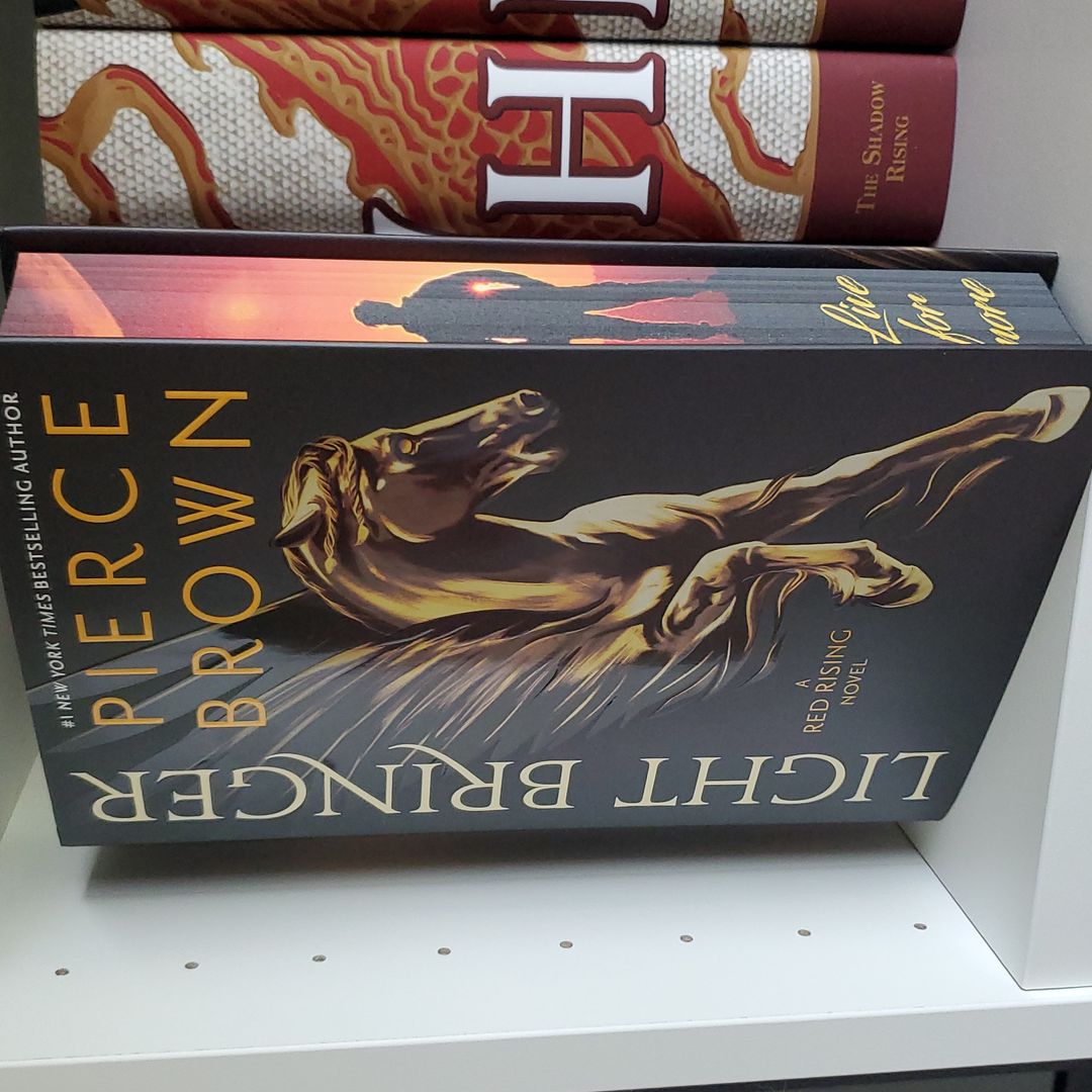 Light Bringer *Special Edition* by Pierce | PangoBooks