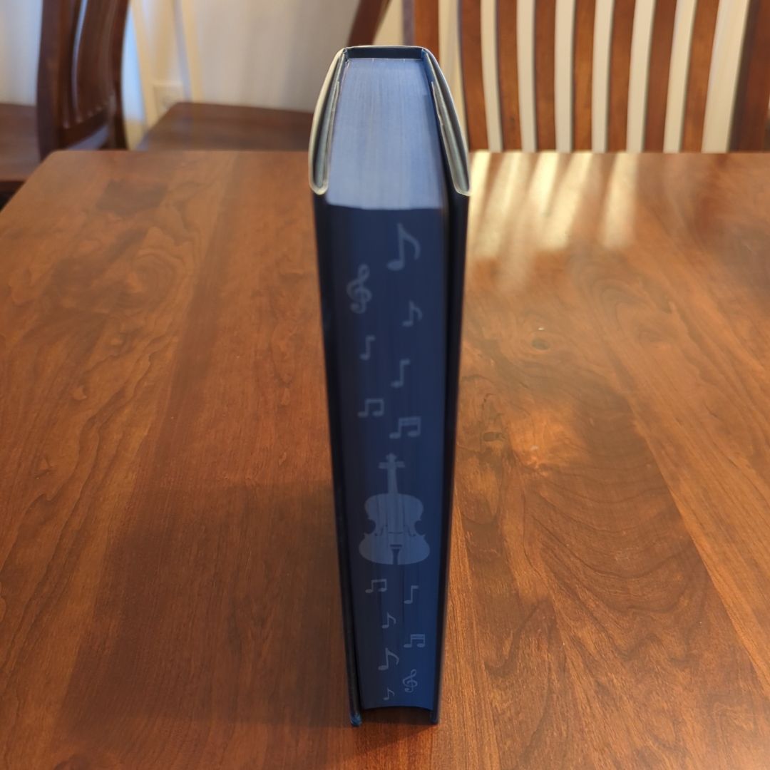 **WATERSTONES SIGNED EXCLUSIVE** The Warm Hands of Ghosts 