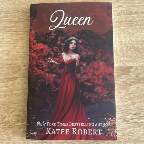 Queen: A Reverse Harem Romance