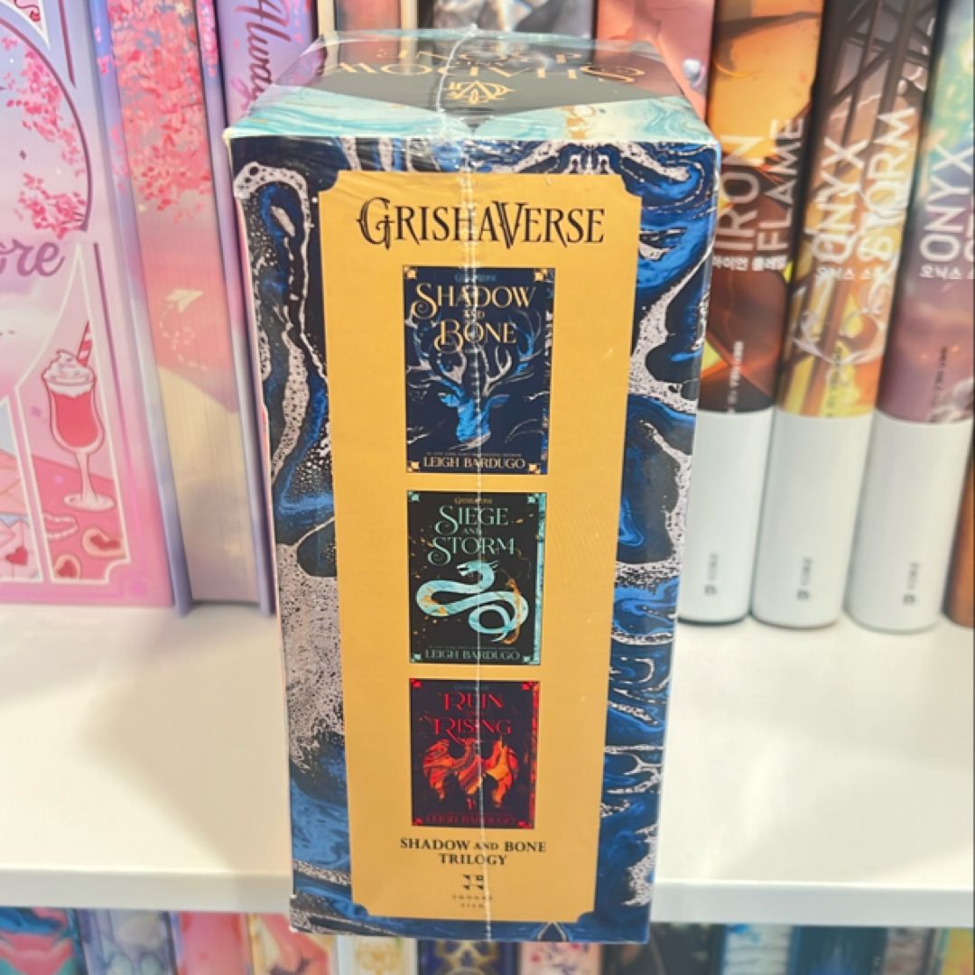 The Shadow and Bone Trilogy Boxed Set