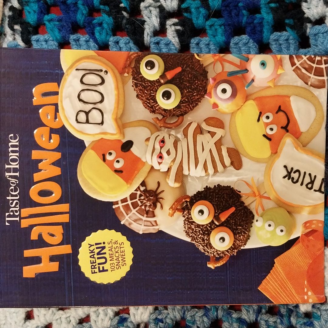 Taste of Home Halloween Mini Binder