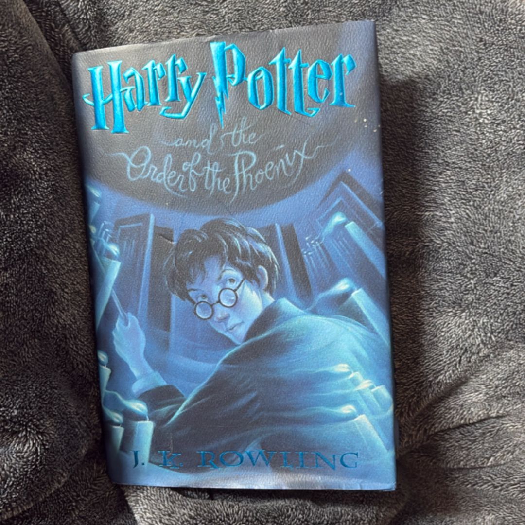 Harry Potter and the Order of the Phoenix (Harry Potter, Book 5)