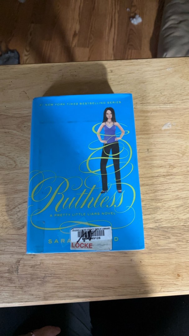 Pretty Little Liars #10: Ruthless