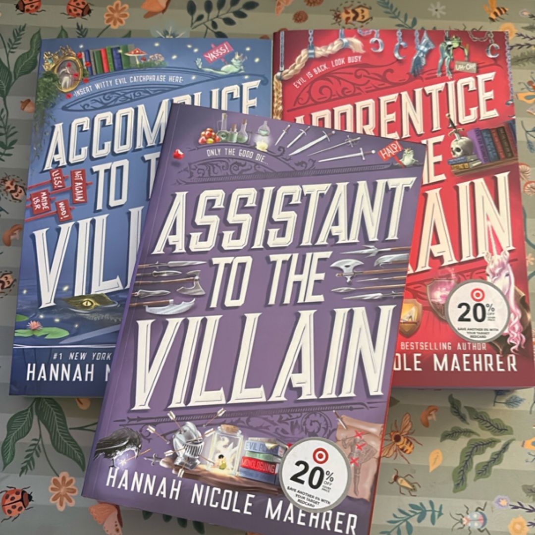 Assistant to the Villain Book 1-3