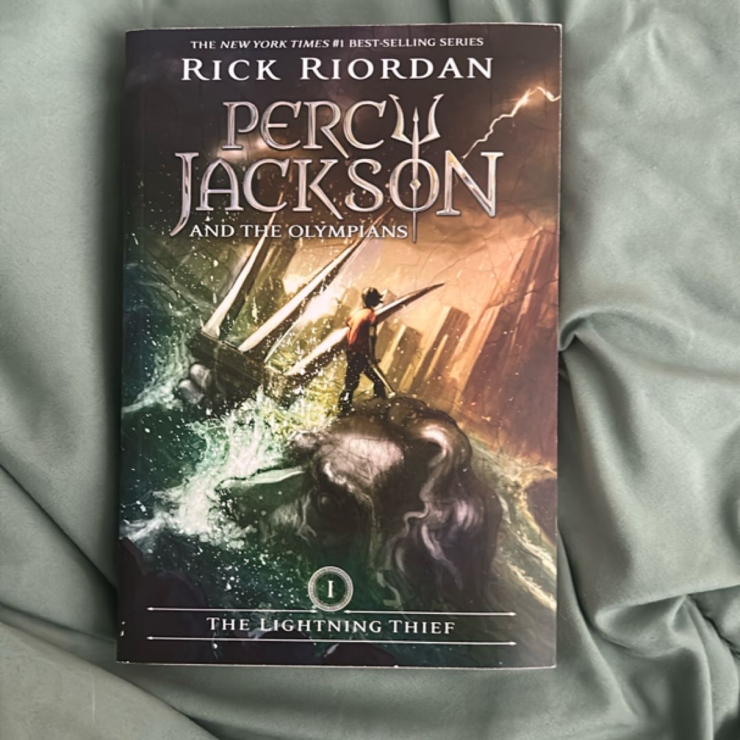 Percy Jackson and the Olympians 5 Book Paperback Boxed Set (new Covers W/poster)