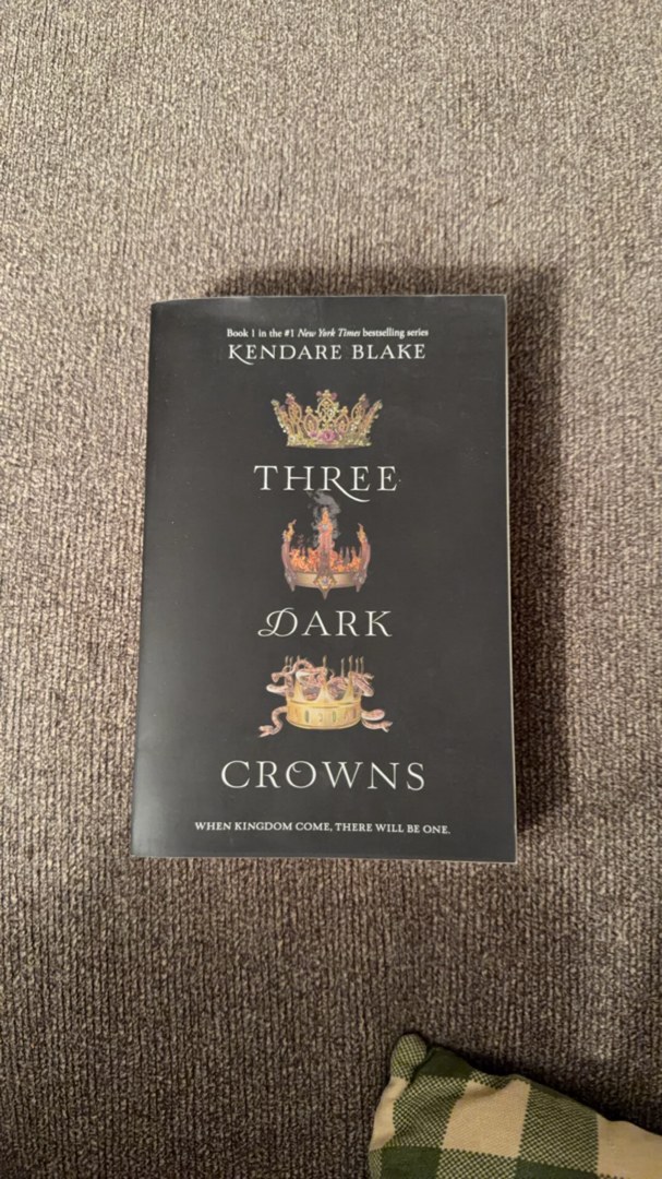 Three Dark Crowns