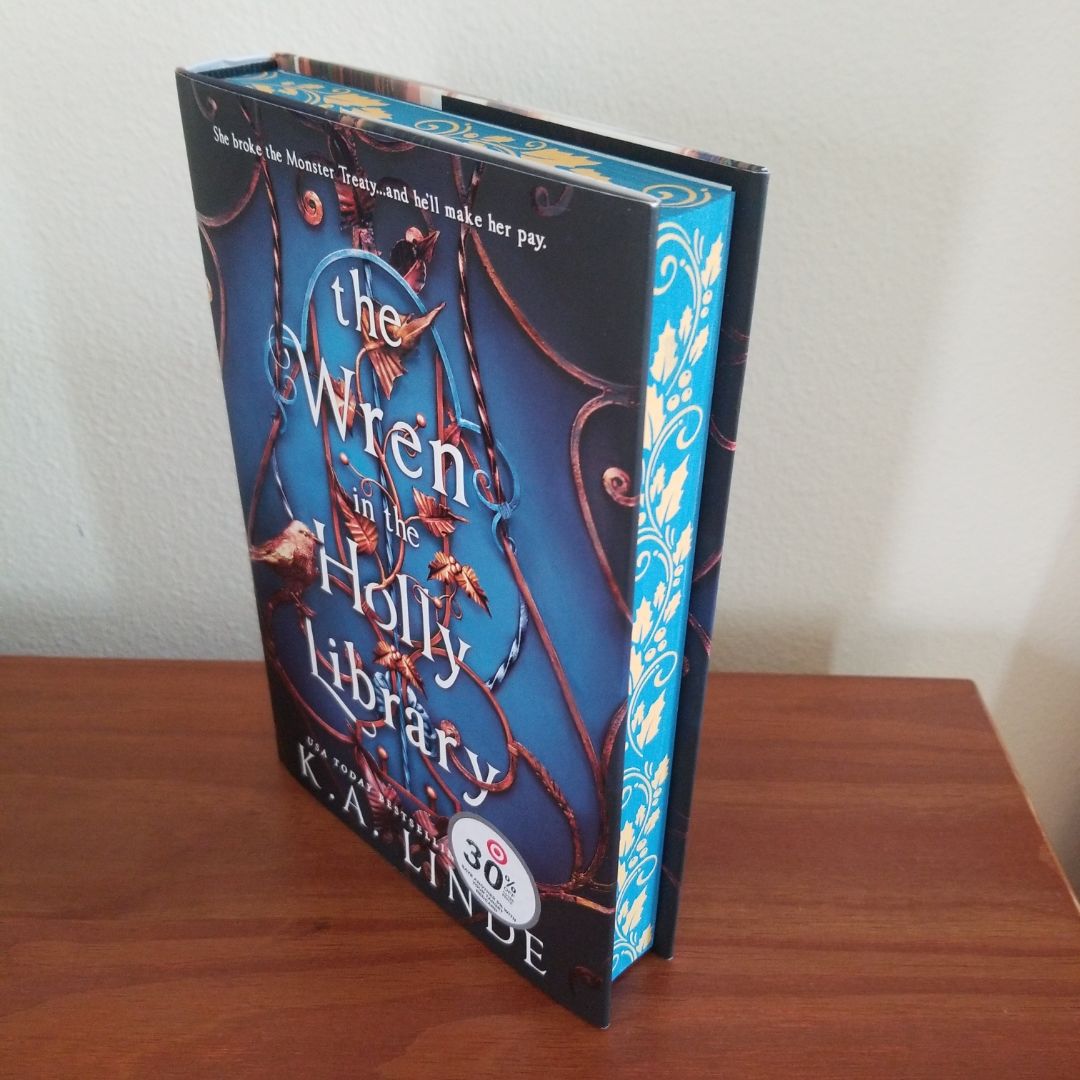 The Wren in the Holly Library (Deluxe Limited Edition)